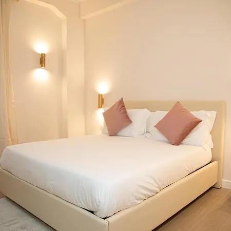 Roxy Luxury House 4* ローマ