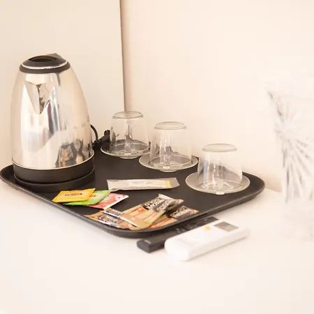 Roxy Luxury House Bed & Breakfast 4*