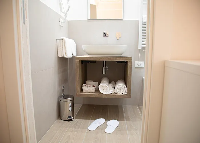 לינה וארוחת בוקר Roxy Luxury House