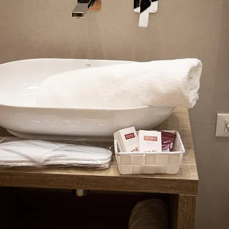 Roxy Luxury House Rom