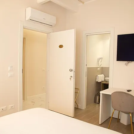 Roxy Luxury House Bed & Breakfast