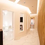 Alojamento de Acomodação e Pequeno-almoço Roxy Luxury House
