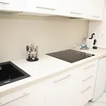 Alojamento de Acomodação e Pequeno-almoço Roxy Luxury House 4*