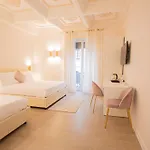 Alojamento de Acomodação e Pequeno-almoço Roxy Luxury House