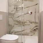 Alojamento de Acomodação e Pequeno-almoço Roxy Luxury House