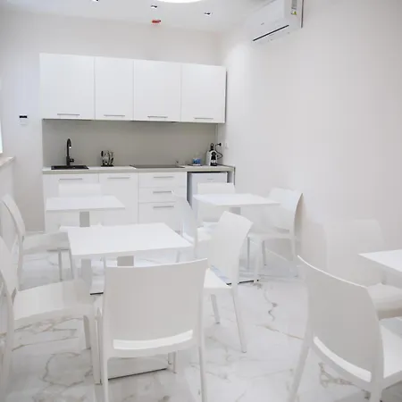 Roxy Luxury House 住宿加早餐酒店